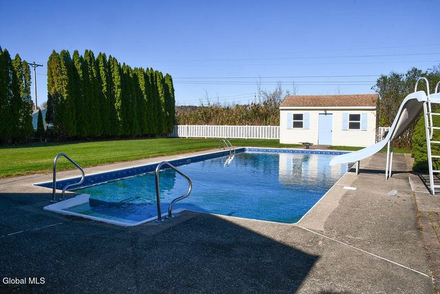 15 Delta Boulevard, Colonie, NY 12047