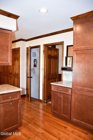 15 Delta Boulevard, Colonie, NY 12047