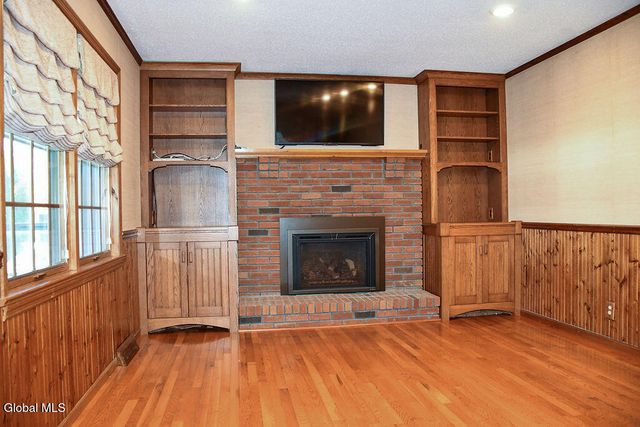 15 Delta Boulevard, Colonie, NY 12047