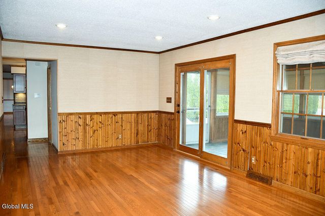 15 Delta Boulevard, Colonie, NY 12047