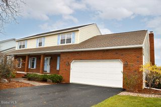 15 Delta Boulevard, Colonie, NY 12047