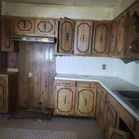 6102 Belcrest Street, Houston, TX 77033