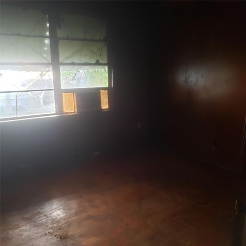 6102 Belcrest Street, Houston, TX 77033