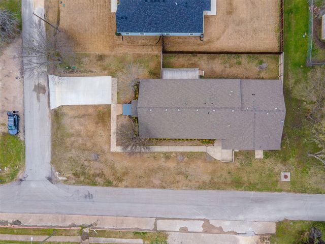 206 S Beach Street, Venus, TX 76084