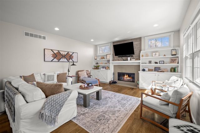 5553 Hidden Pond Lane, Sawyer, MI 49125