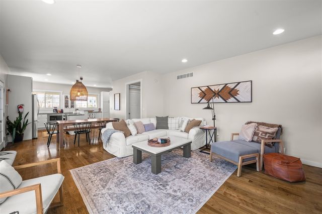 5553 Hidden Pond Lane, Sawyer, MI 49125