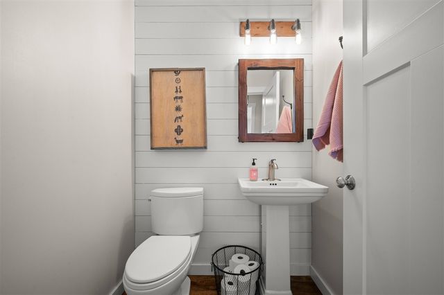 5553 Hidden Pond Lane, Sawyer, MI 49125