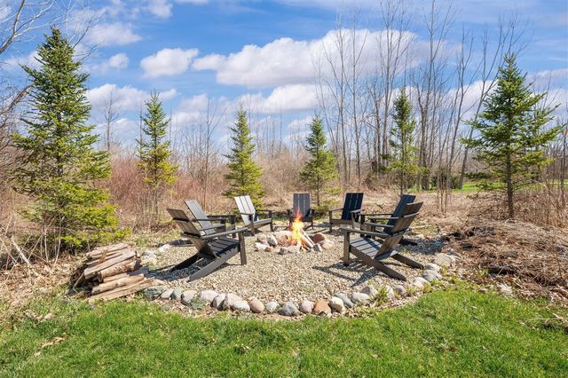 5553 Hidden Pond Lane, Sawyer, MI 49125