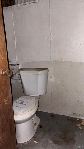 1231 Reale Avenue, St Louis, MO 63138