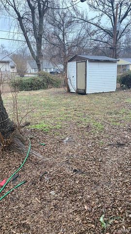 1231 Reale Avenue, St Louis, MO 63138