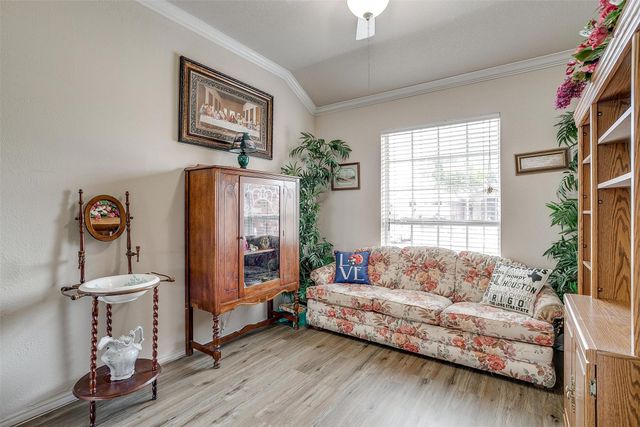 953 Mesa Vista Drive, Crowley, TX 76036