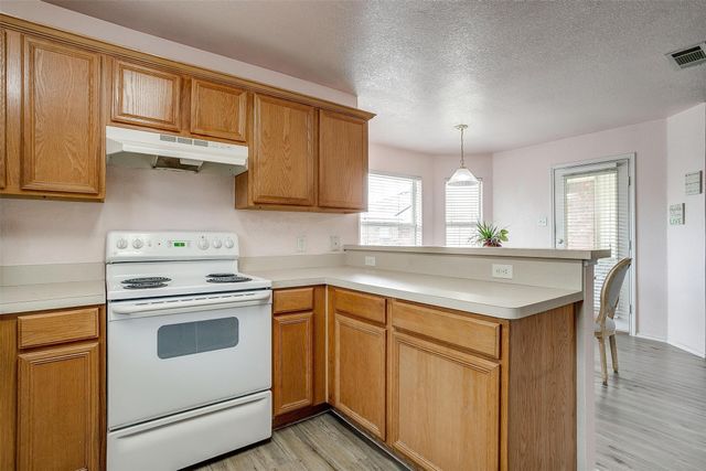 953 Mesa Vista Drive, Crowley, TX 76036