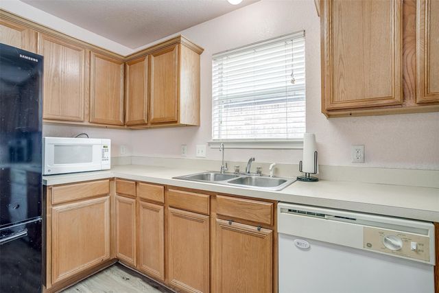 953 Mesa Vista Drive, Crowley, TX 76036