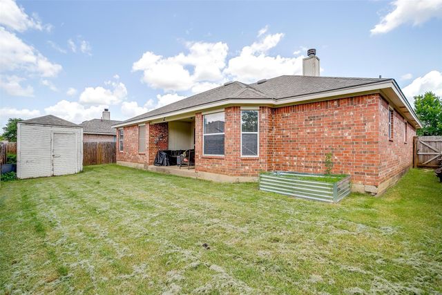 953 Mesa Vista Drive, Crowley, TX 76036