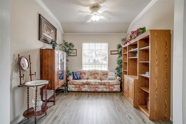 953 Mesa Vista Drive, Crowley, TX 76036