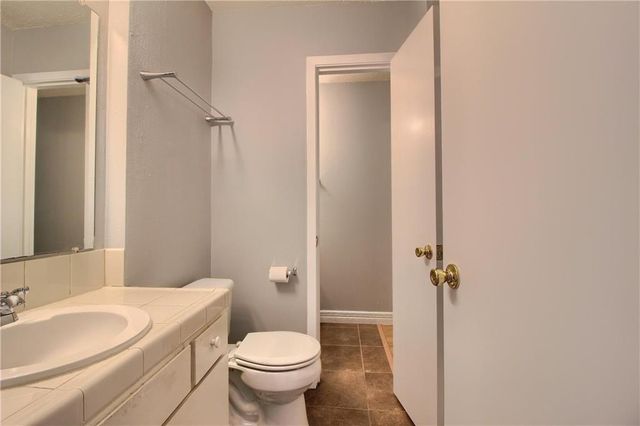 2122 Hancock DR 105, Austin, TX 78756