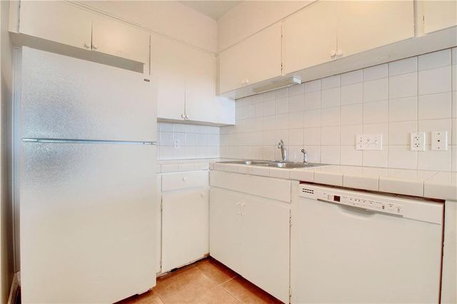 2122 Hancock DR 105, Austin, TX 78756