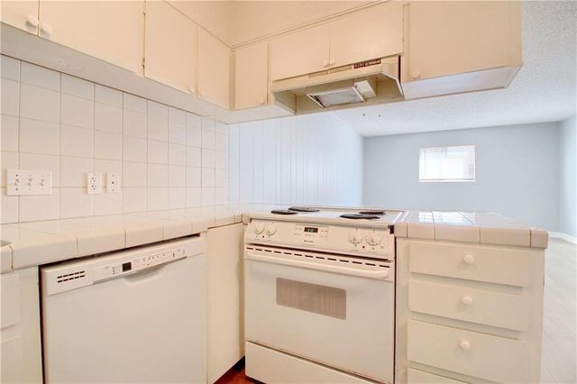 2122 Hancock DR 105, Austin, TX 78756
