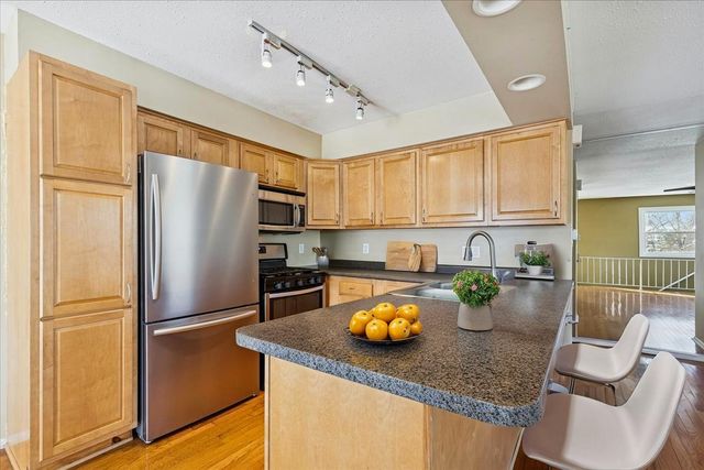 1142 Inverrary Lane D-86, Deerfield, IL 60015