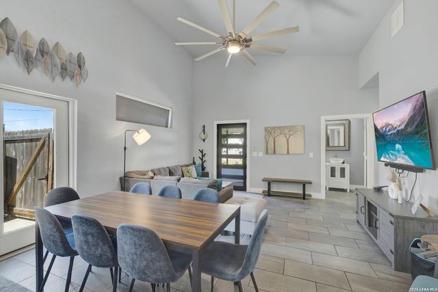 1630 Canyon Edge, Canyon Lake, TX 78133