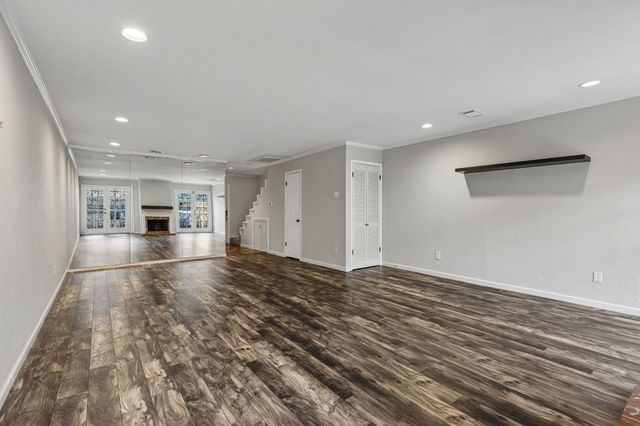 4017 Buena Vista Street 103, Dallas, TX 75204