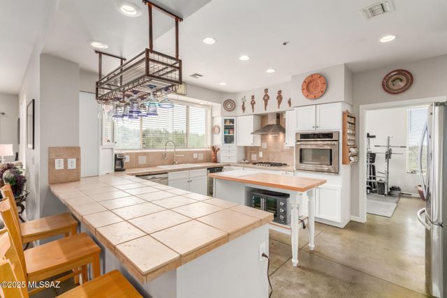 41457 E Sunset Hills Road, Marana, AZ 85658