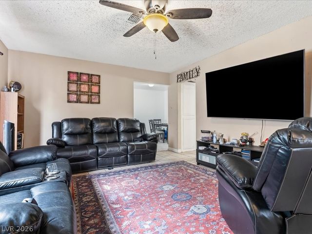 6648 Gazelle Drive, Las Vegas, NV 89108