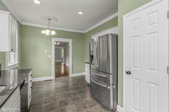 409 Forest Avenue, Shreveport, LA 71104