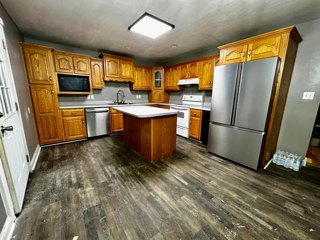 1865 Kentucky 698, Stanford, KY 40484