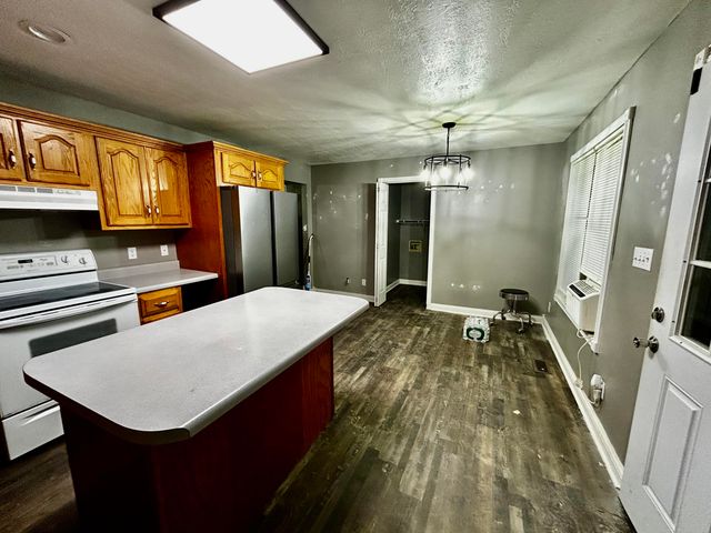 1865 Kentucky 698, Stanford, KY 40484