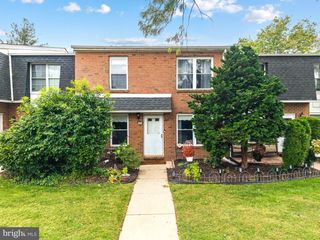 1078 HARBOUR DR, Palmyra, NJ 08065