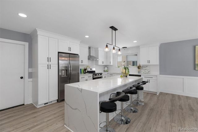 39122 Roland Drive, Sterling Heights, MI 48310