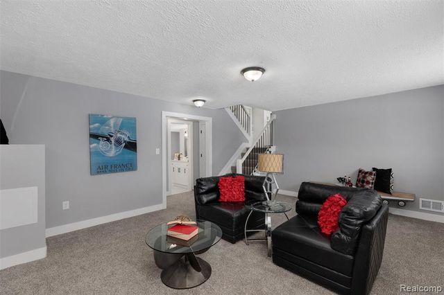 39122 Roland Drive, Sterling Heights, MI 48310