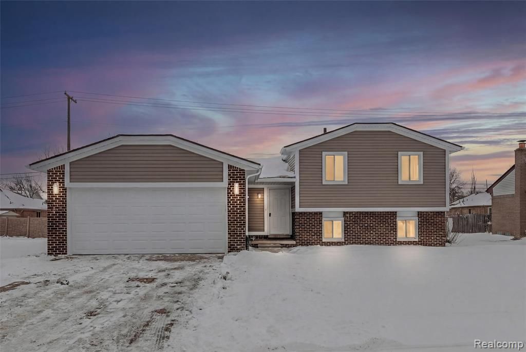 39122 Roland Drive, Sterling Heights, MI 48310