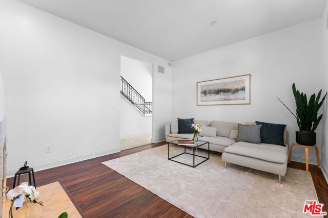 11840 Rowles Court, Los Angeles, CA 90066