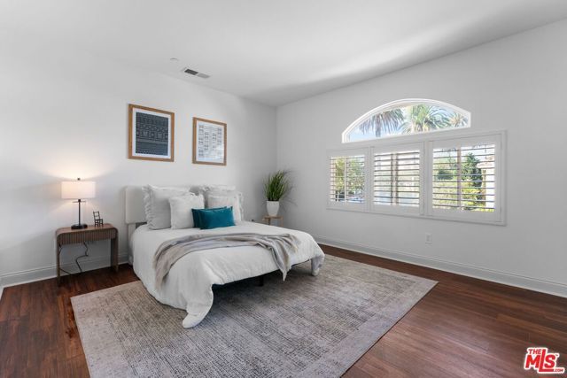 11840 Rowles Court, Los Angeles, CA 90066