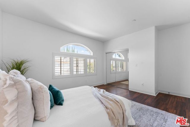 11840 Rowles Court, Los Angeles, CA 90066