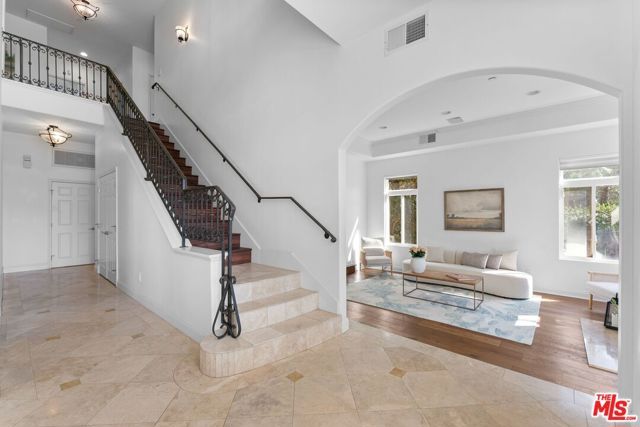 11840 Rowles Court, Los Angeles, CA 90066