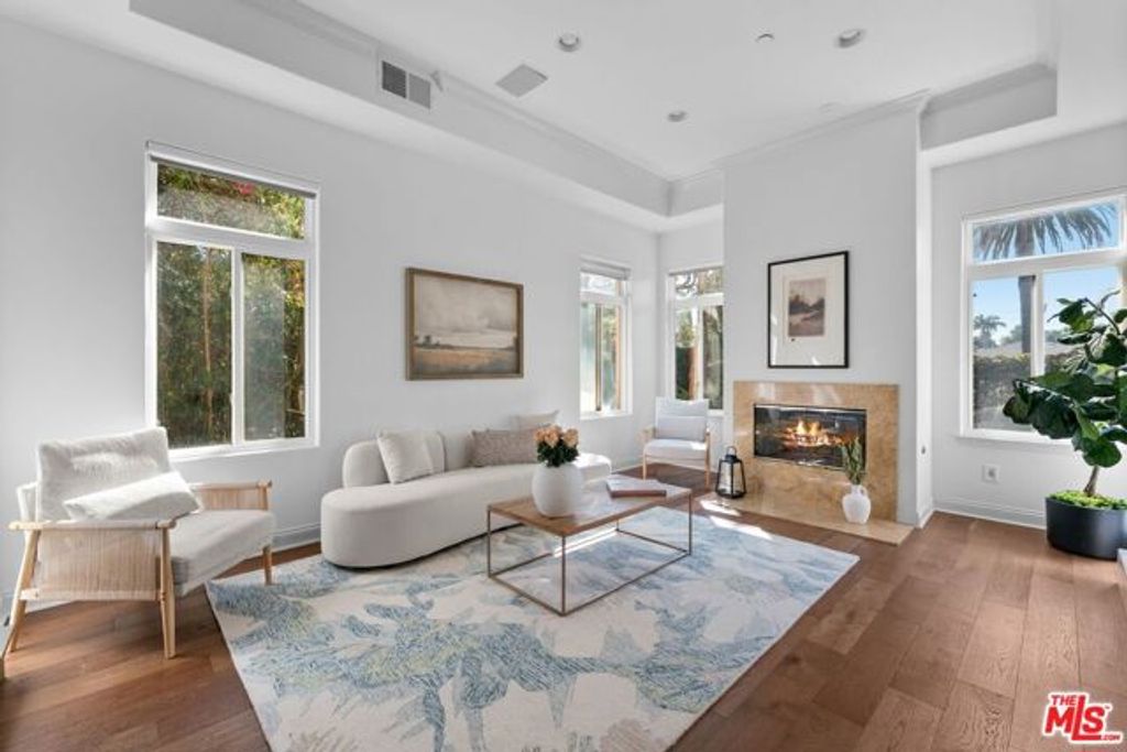 11840 Rowles Court, Los Angeles, CA 90066