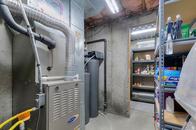 5339 WEST LEGACY HILL DR, West Jordan, UT 84081