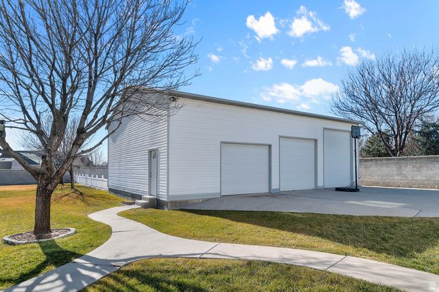 5339 WEST LEGACY HILL DR, West Jordan, UT 84081