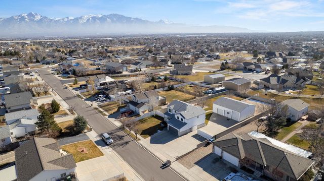 5339 WEST LEGACY HILL DR, West Jordan, UT 84081