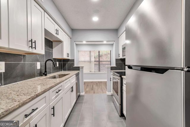 1502 Huntingdon chase, Atlanta, GA 30350