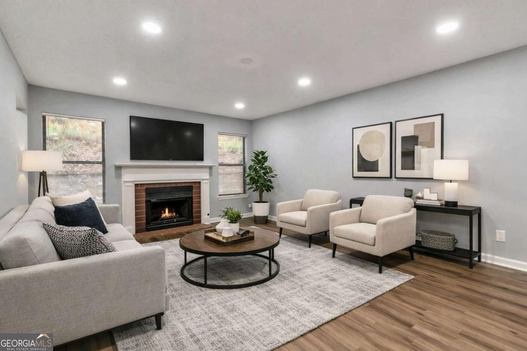 1502 Huntingdon chase, Atlanta, GA 30350