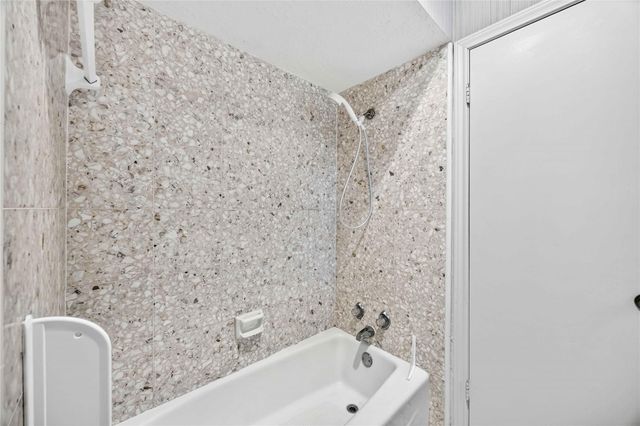 6302 Meadowtrace Drive, Spring, TX 77389