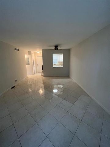 540 SE 2nd Avenue, Deerfield Beach, FL 33441
