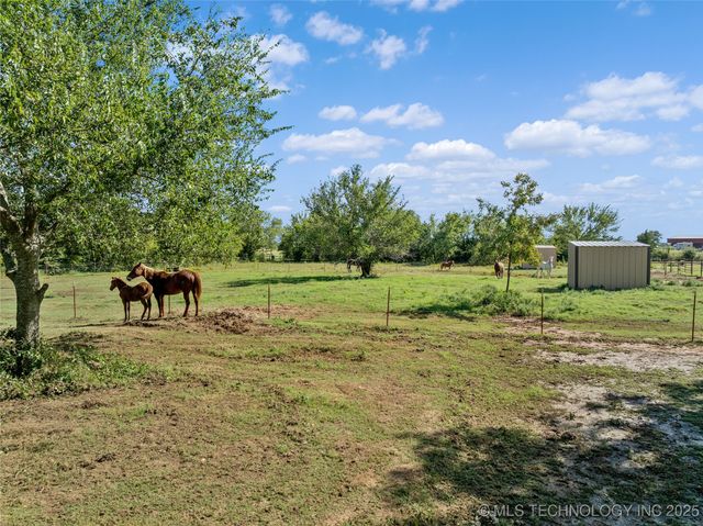 5893 Newport, Lone Grove, OK 73443