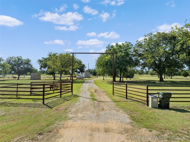 5893 Newport, Lone Grove, OK 73443