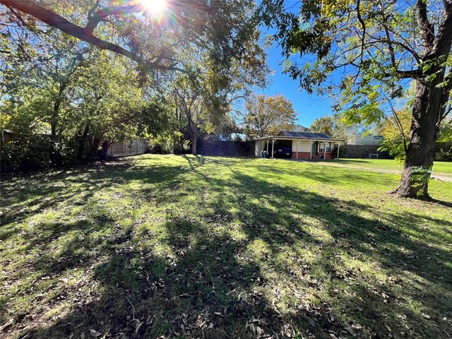 511 W Collins Street, Denton, TX 76201