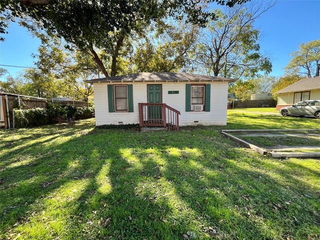 511 W Collins Street, Denton, TX 76201